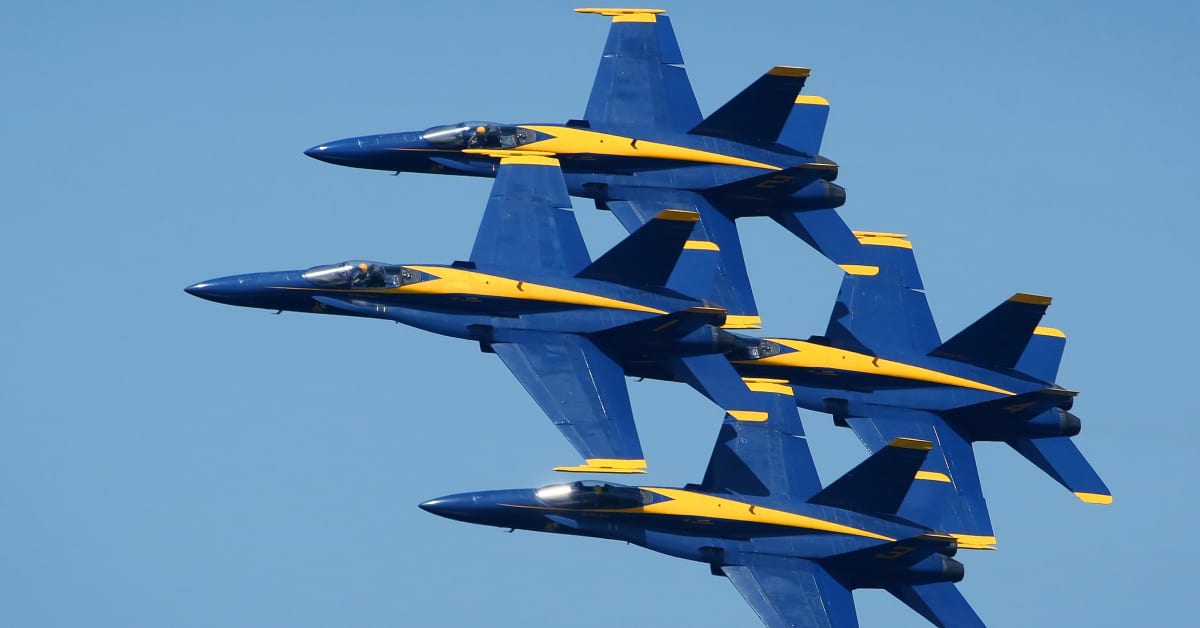 US Navy Blue Angels Thrill Seattle Seafarers In Electrifying Air Show ...