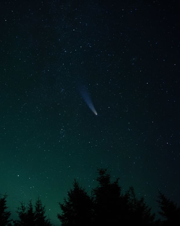 A shooting star or asteroid